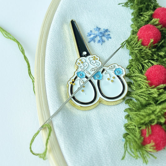 Vintage Scissors Magnetic Needle Minder – Embroidery Accessory